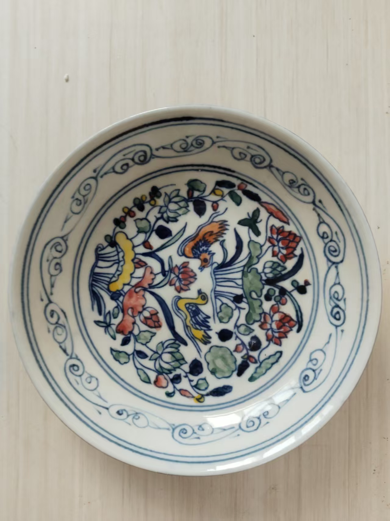 永乐年制《青花五彩莲池鸳鸯纹盘》-嘉城艺术交易平台