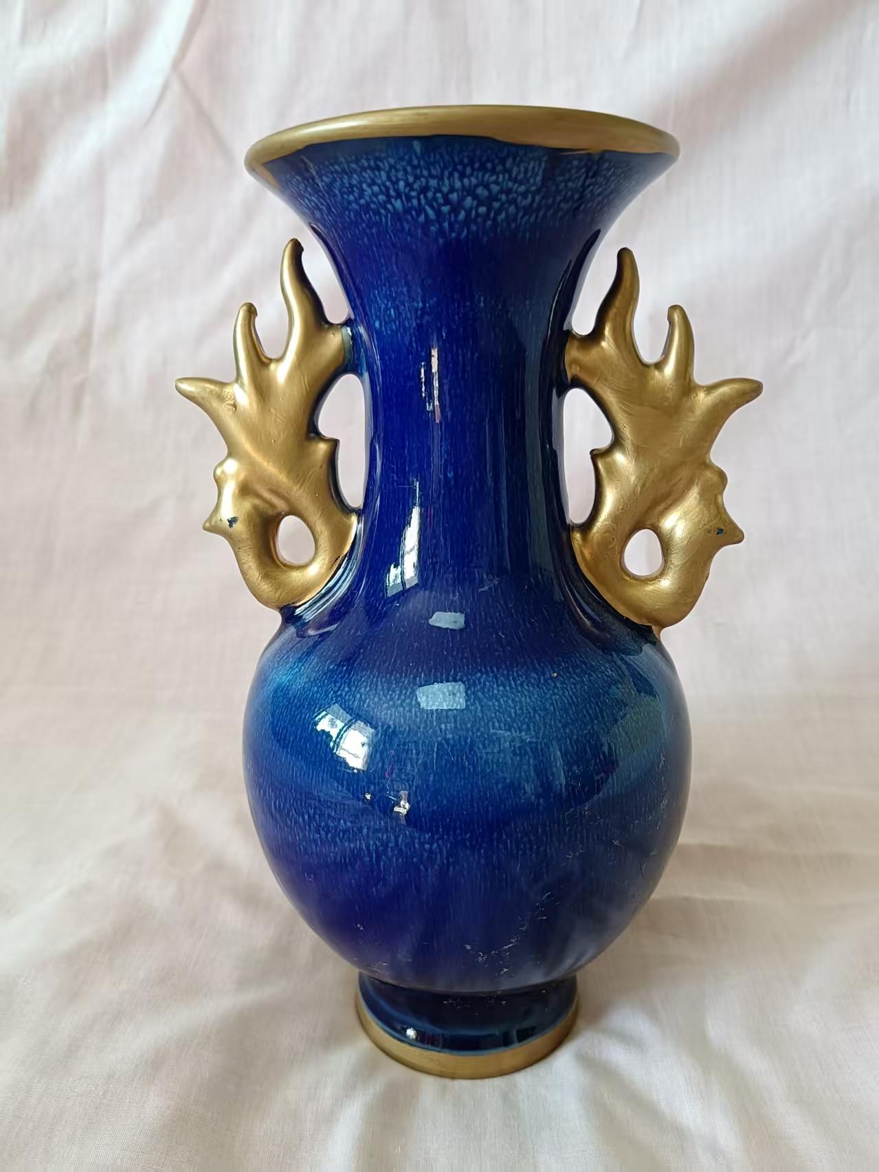 乾隆年制《蓝釉描金双龙赏瓶》-嘉城艺术交易平台