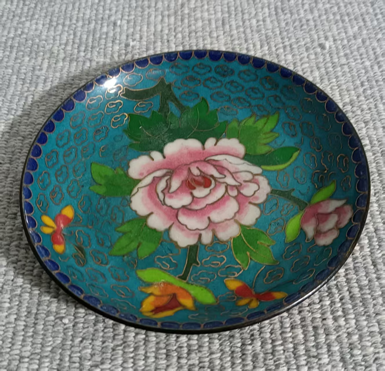 铜胎掐丝珐琅牡丹纹赏盘-嘉城艺术交易平台