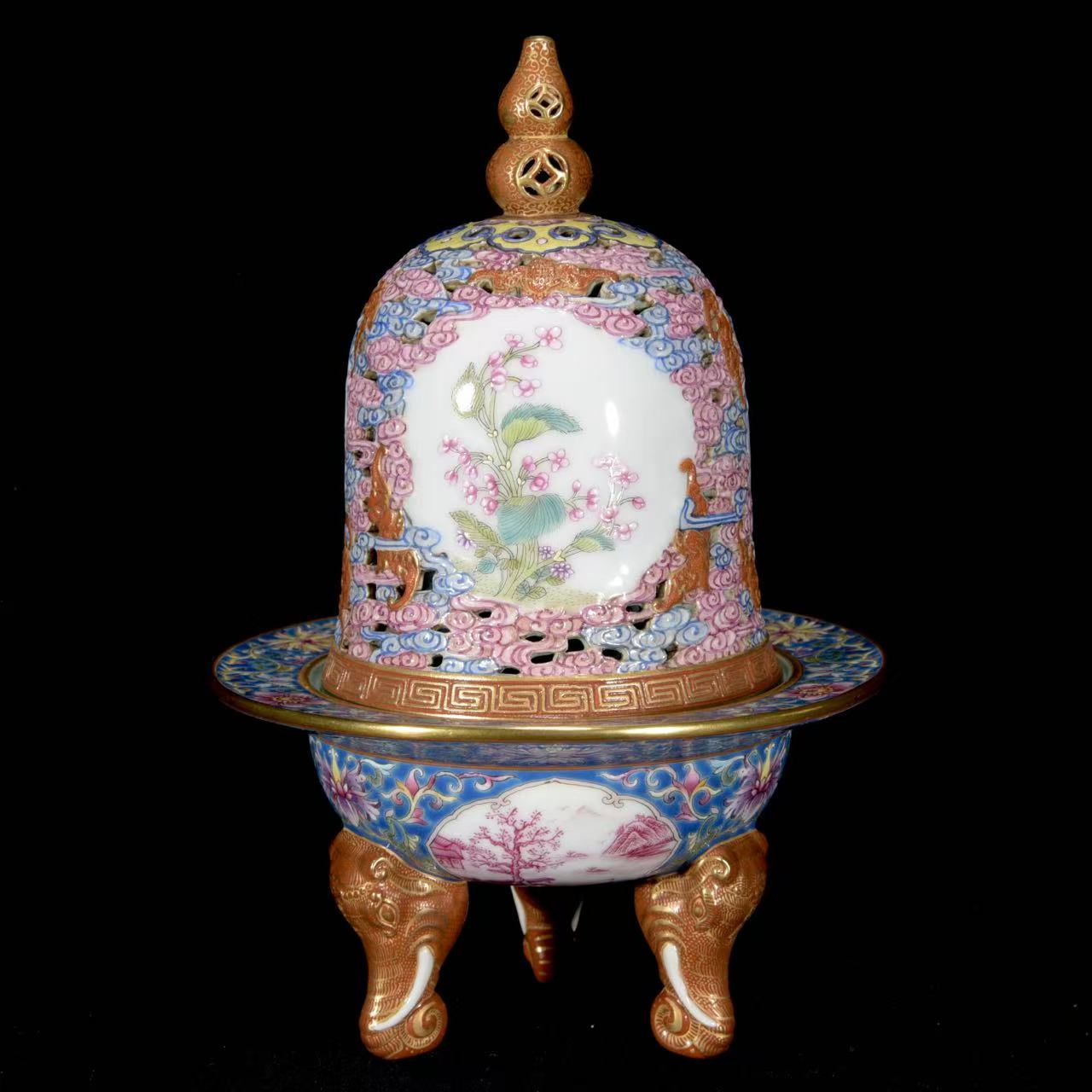 乾隆年制《粉彩鎏金镂空开窗花卉纹熏炉》-嘉城艺术交易平台