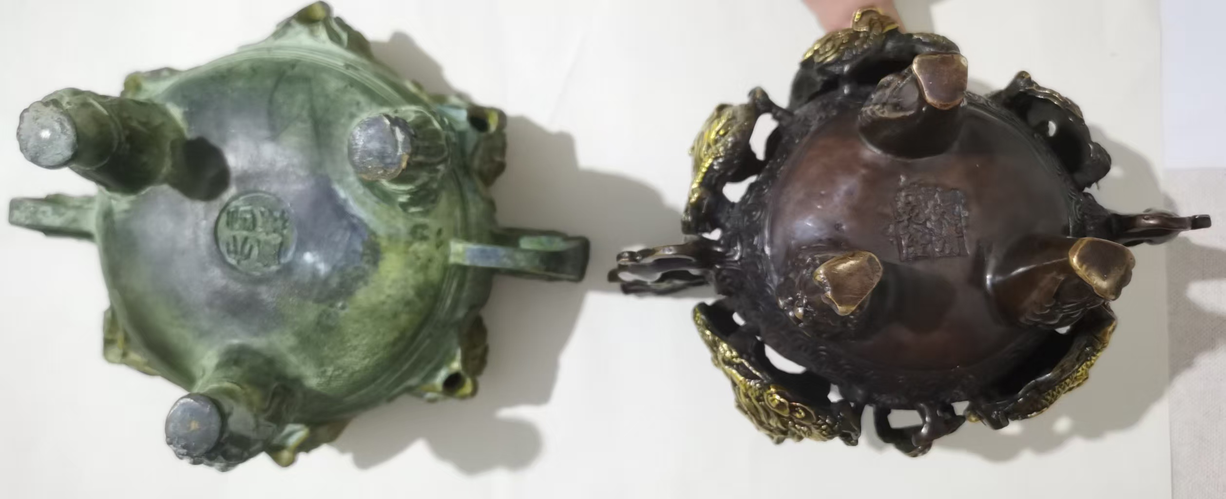 乾隆年制《九龙熏香炉》一对