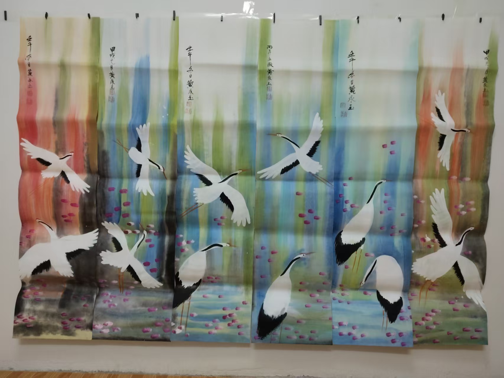 黄永玉《双鹤图》十二条屏-嘉城艺术交易平台