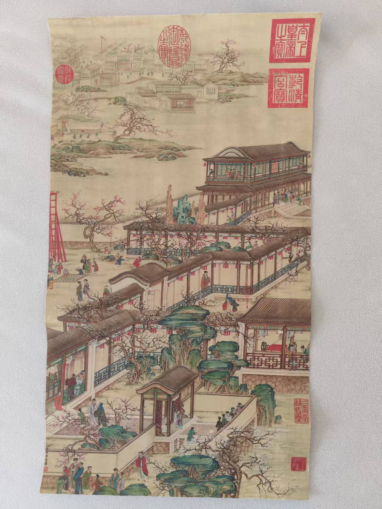 郎世宁《湖光楼阁》-嘉城艺术交易平台