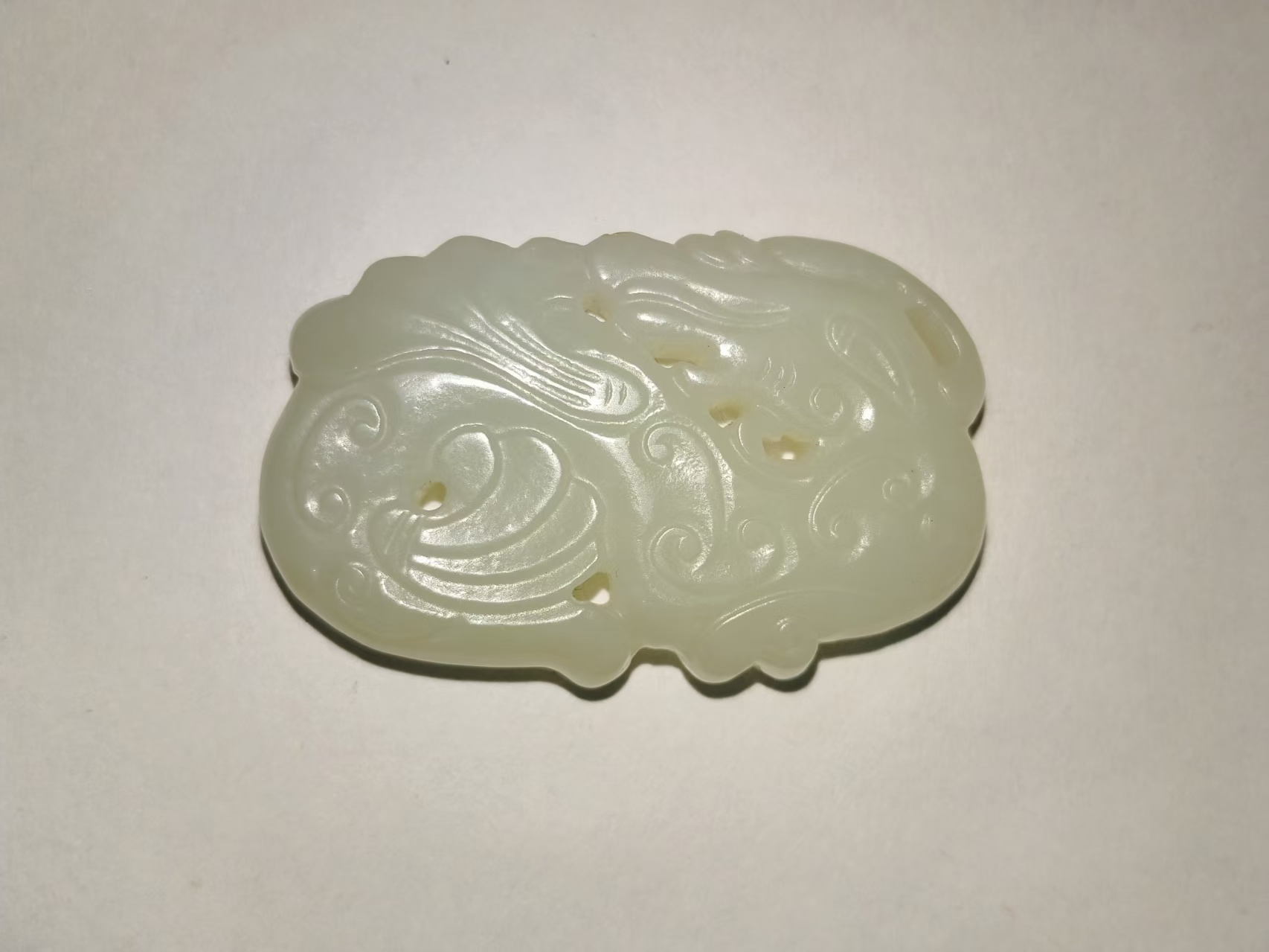 和田白玉《镂空龙纹吊坠》-嘉城艺术交易平台