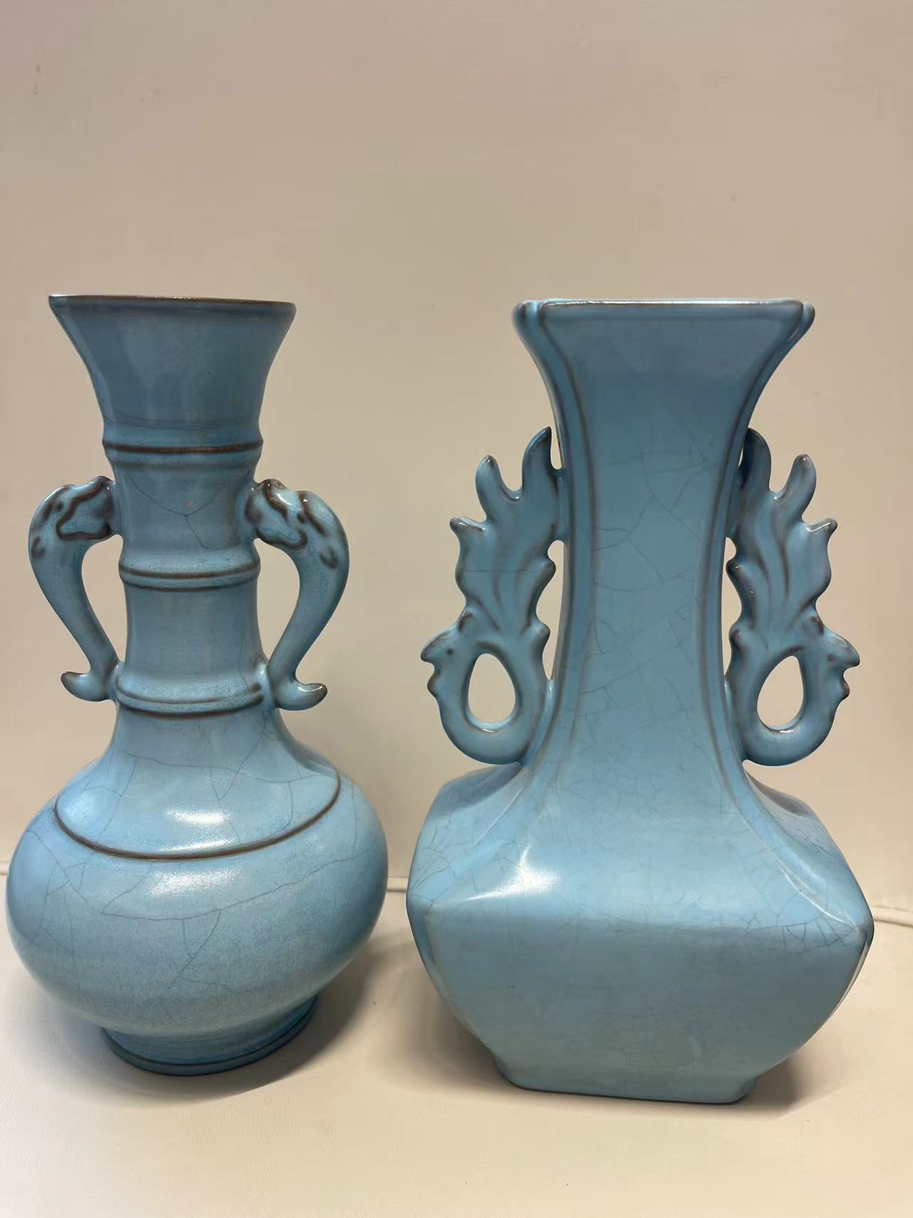 宋徽宗御制《天蓝釉龙耳弦纹赏瓶》《天蓝釉凤耳方瓶》-嘉城艺术交易平台