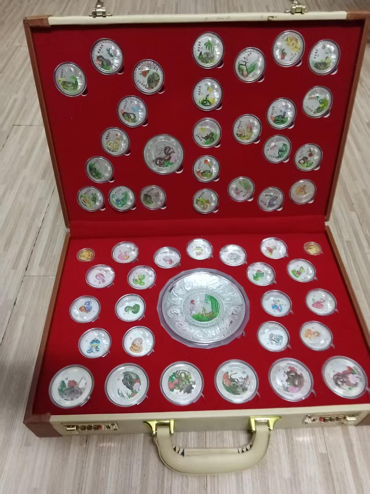 蛇年纪念章（一套）-嘉城艺术交易平台