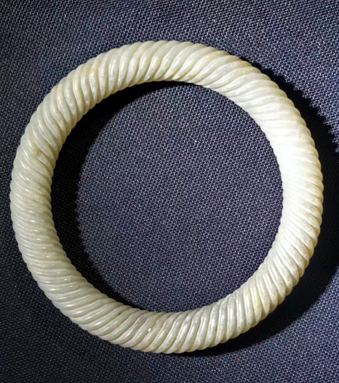 海贝玉《手镯》-嘉城艺术交易平台