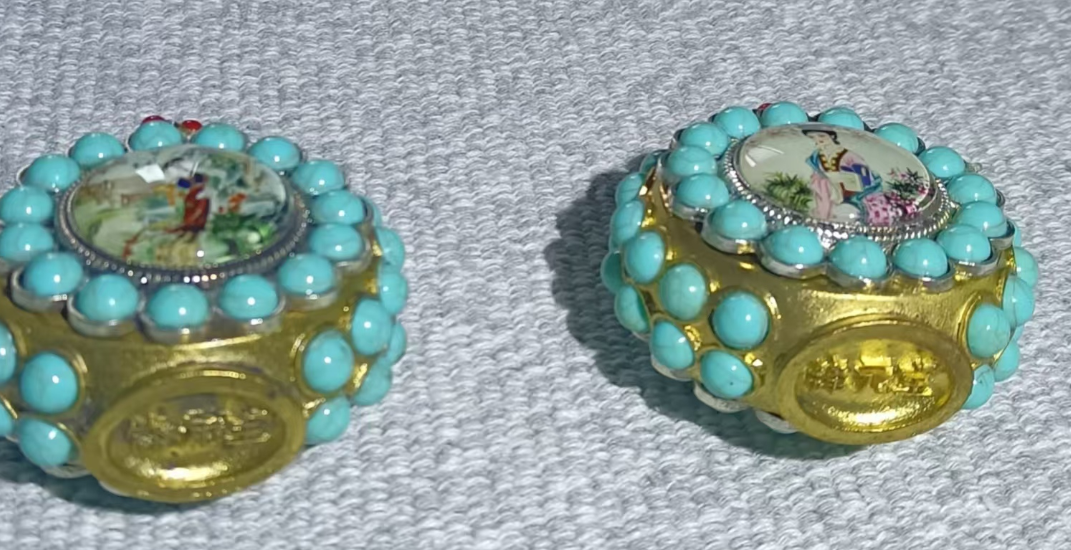 绿松石镶嵌鼻烟壶