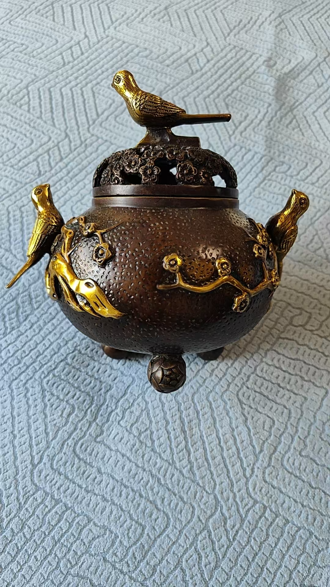 康熙年制《鸟兽桃花纹三足香炉》-嘉城艺术交易平台