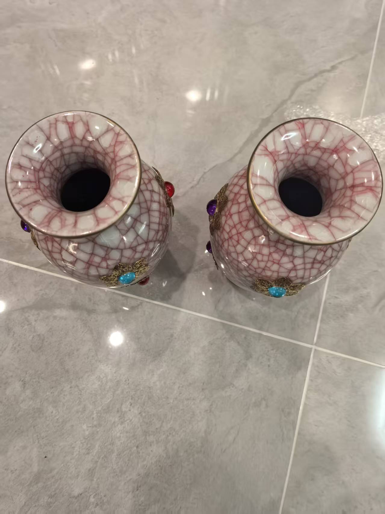 红釉满开片赏瓶（一对）