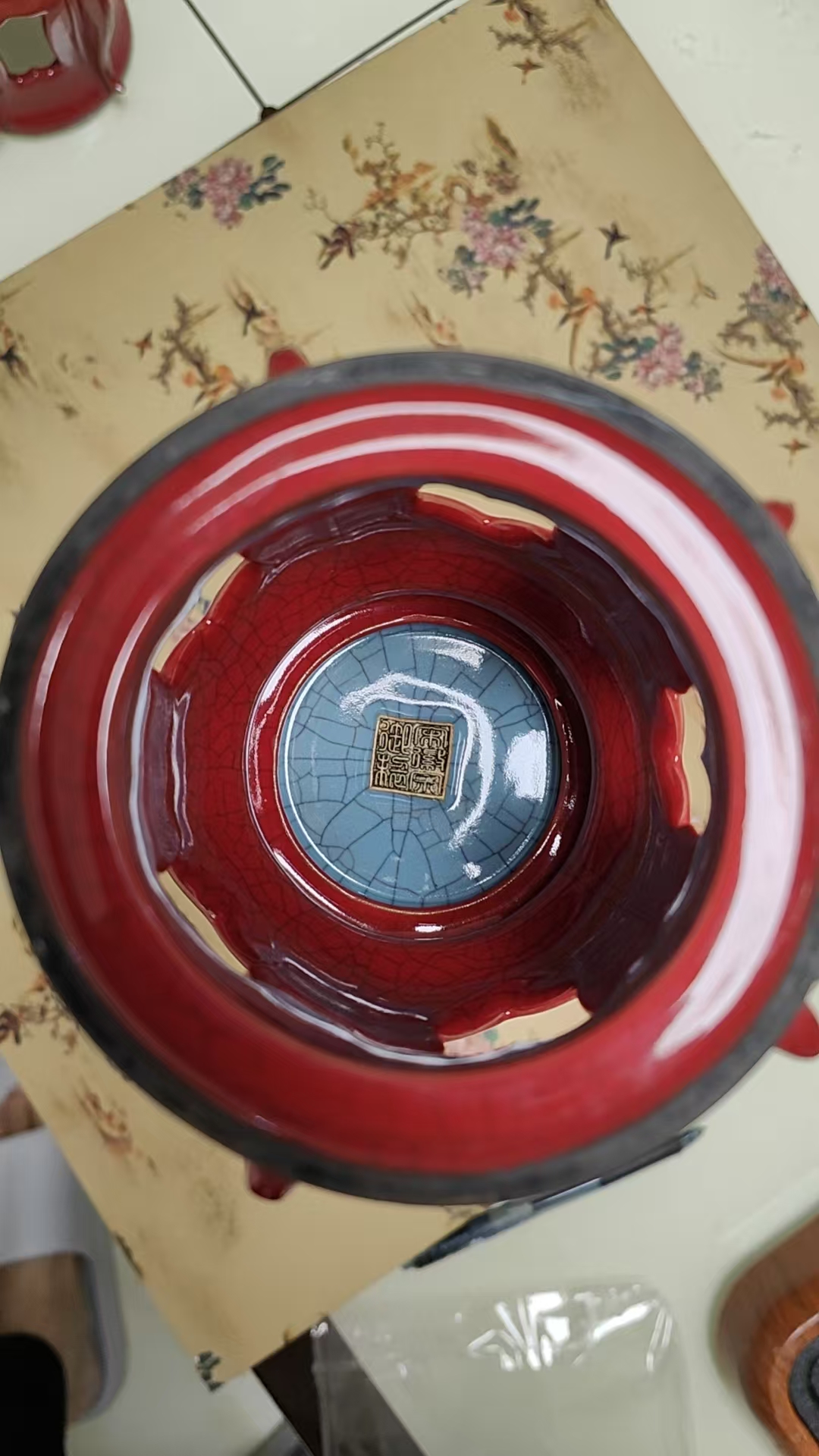 宋微宗御制《汝窑镂空葫芦瓶》