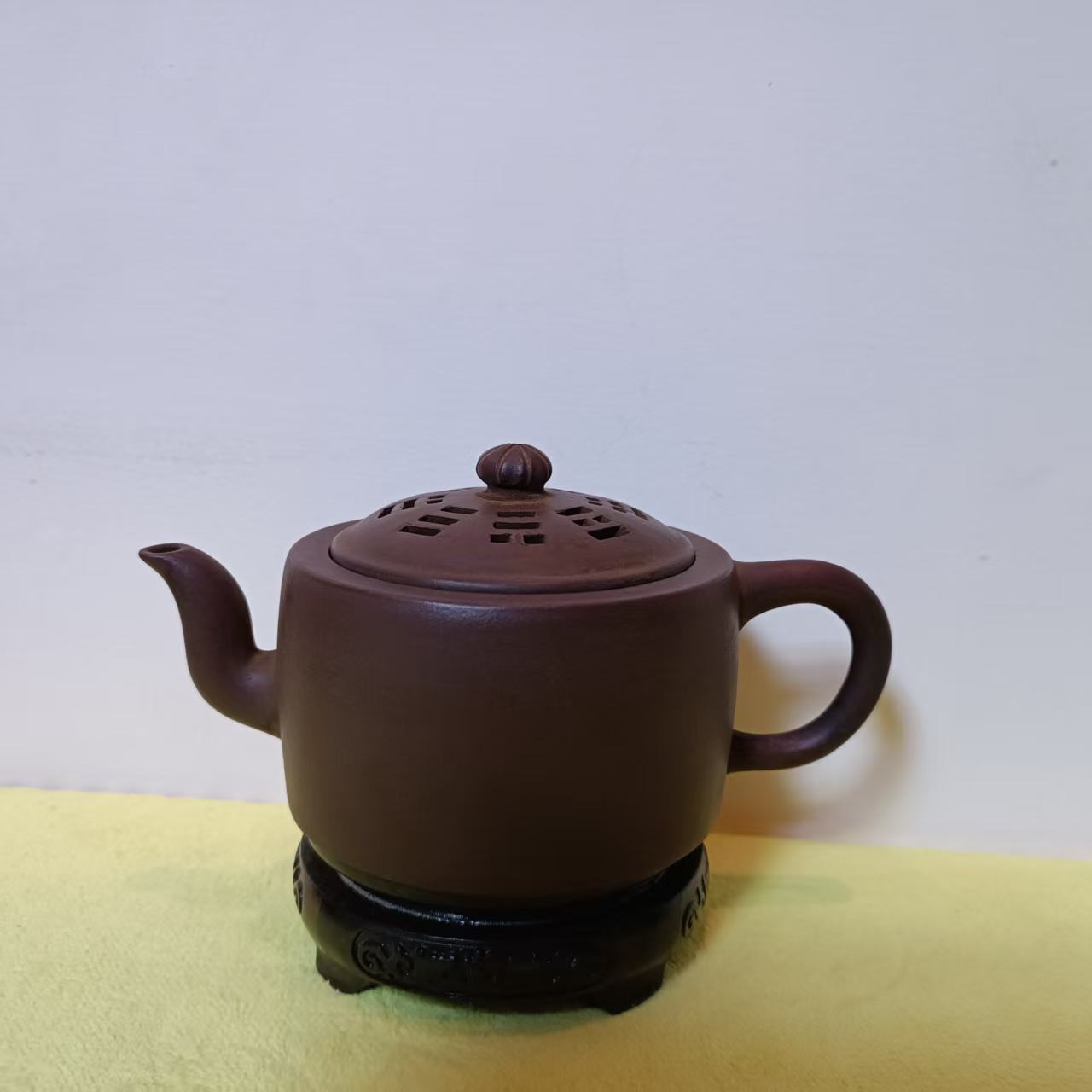 陈仲美《紫砂壶》-嘉城艺术交易平台