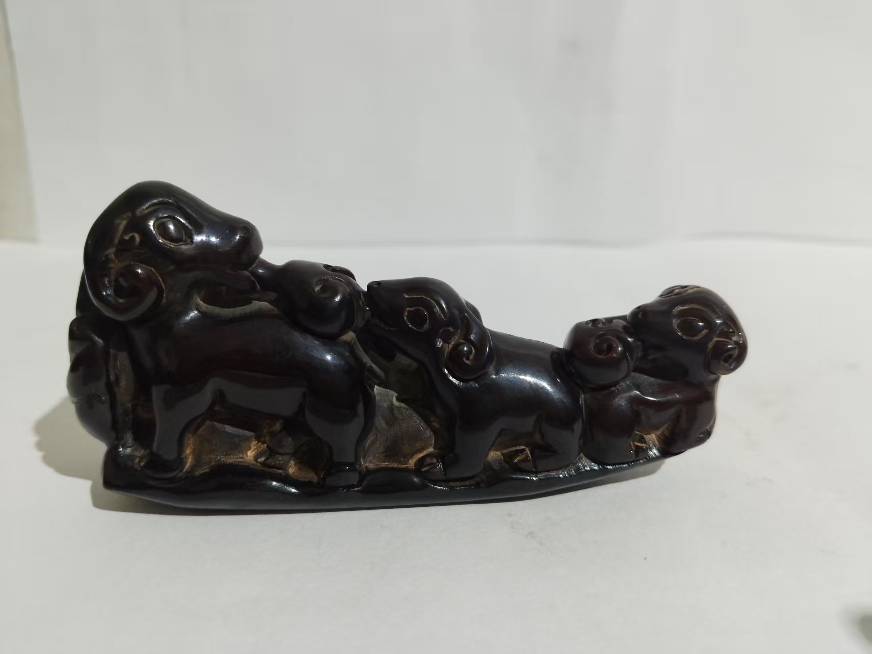 角雕《三羊开泰笔山》-嘉城艺术交易平台