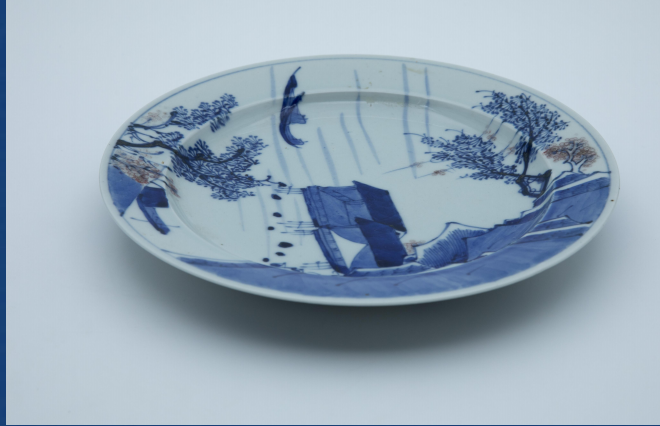 青花庭院山水纹盘
