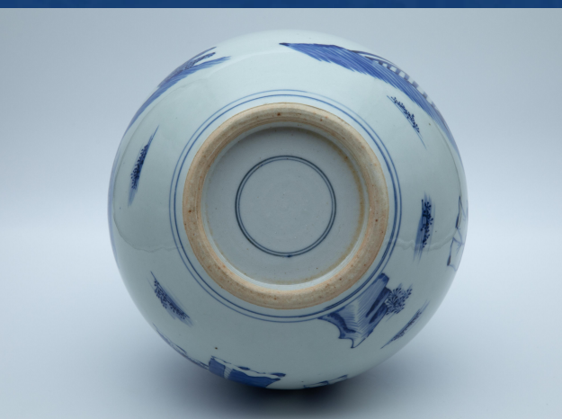 青花刀马人物长颈葫芦瓶