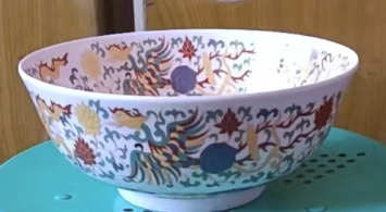 成化年制《描金缠枝莲龙凤纹赏碗》-嘉城艺术交易平台