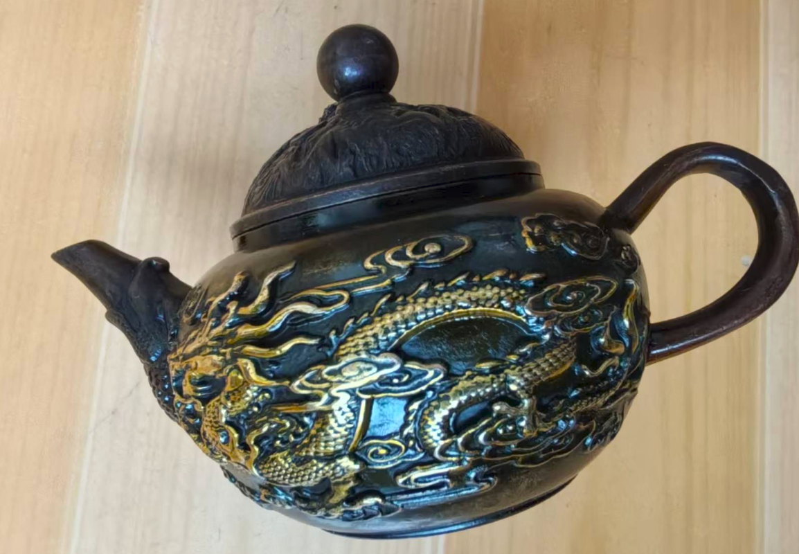 乾隆年制《描金龙凤纹壶》-嘉城艺术交易平台