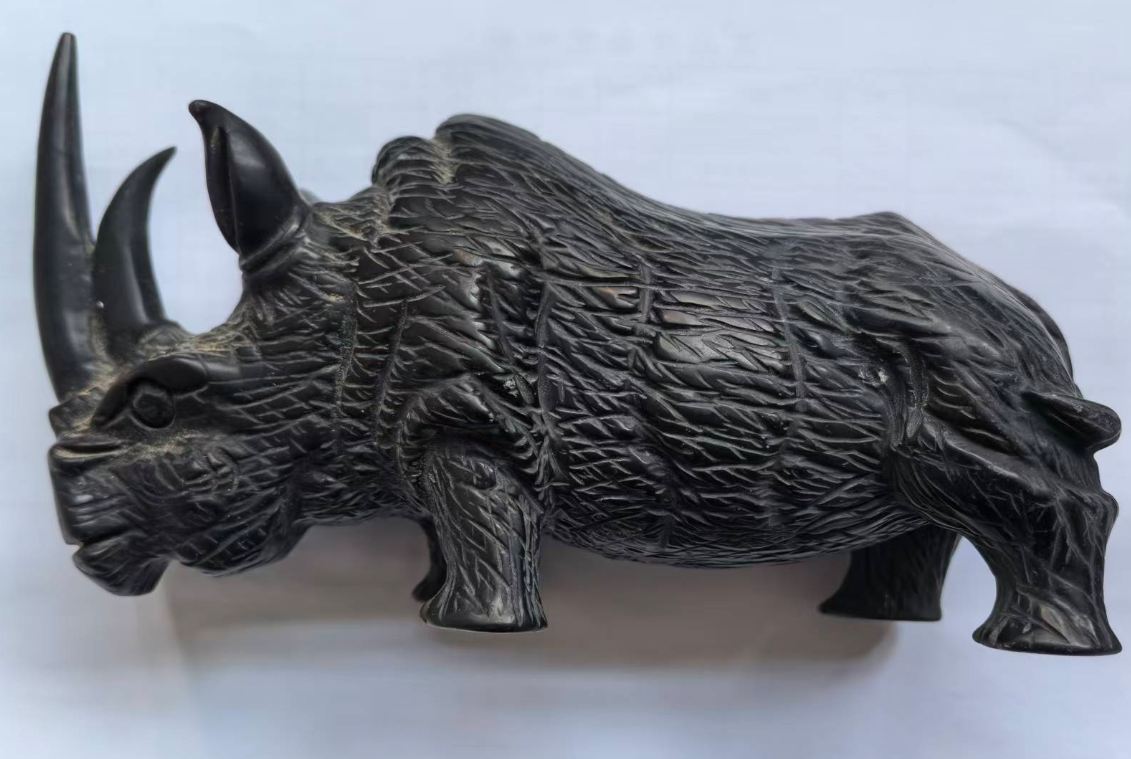 和田玉《犀牛》摆件-嘉城艺术交易平台