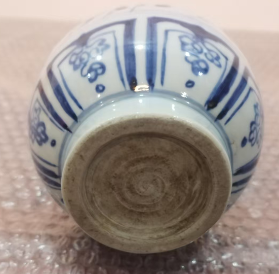 大元国至十一年《青花凤纹玉壶春瓶》