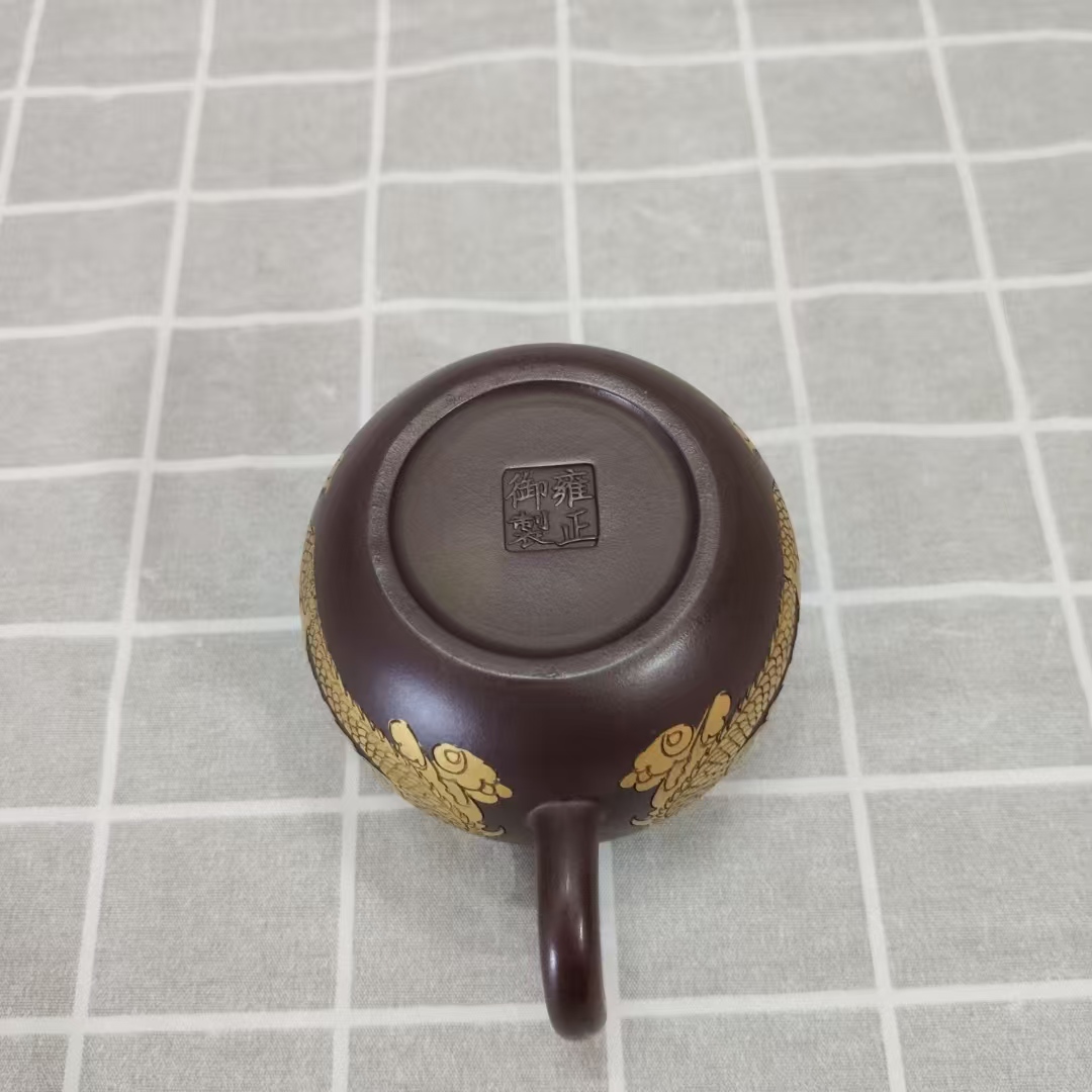 雍正年制《梅花龙蛋紫砂壶》