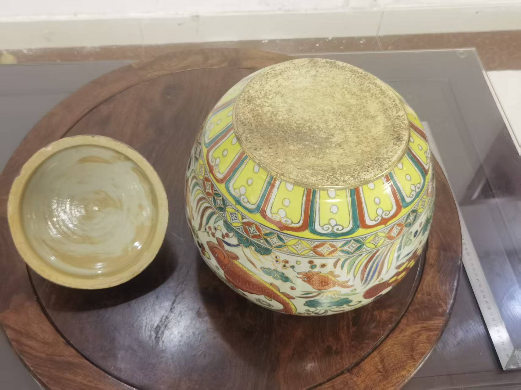 宣德年制《五彩鱼藻纹将军罐》