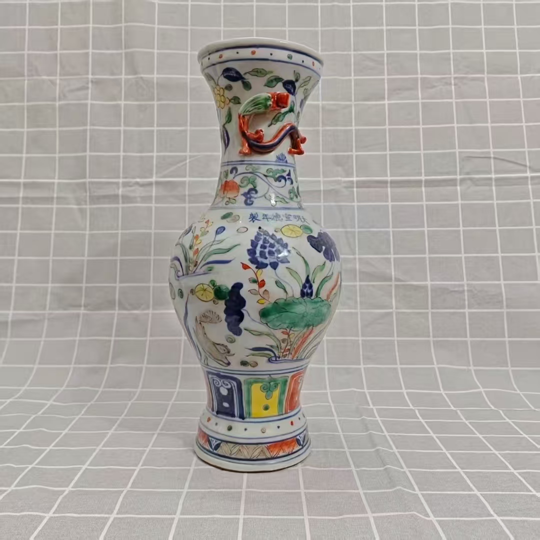 宣德年制《青花五彩荷塘清趣纹螭耳花口瓶》-嘉城艺术交易平台