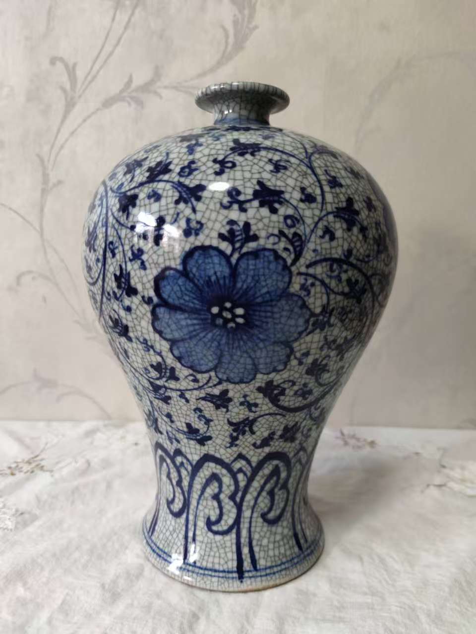 官窑《哥釉青花缠枝花卉纹梅瓶》-嘉城艺术交易平台