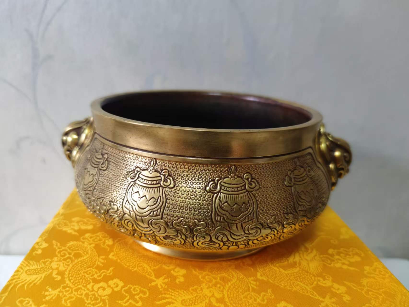 宣德年制《吉祥八宝狮耳铜香炉》-嘉城艺术交易平台