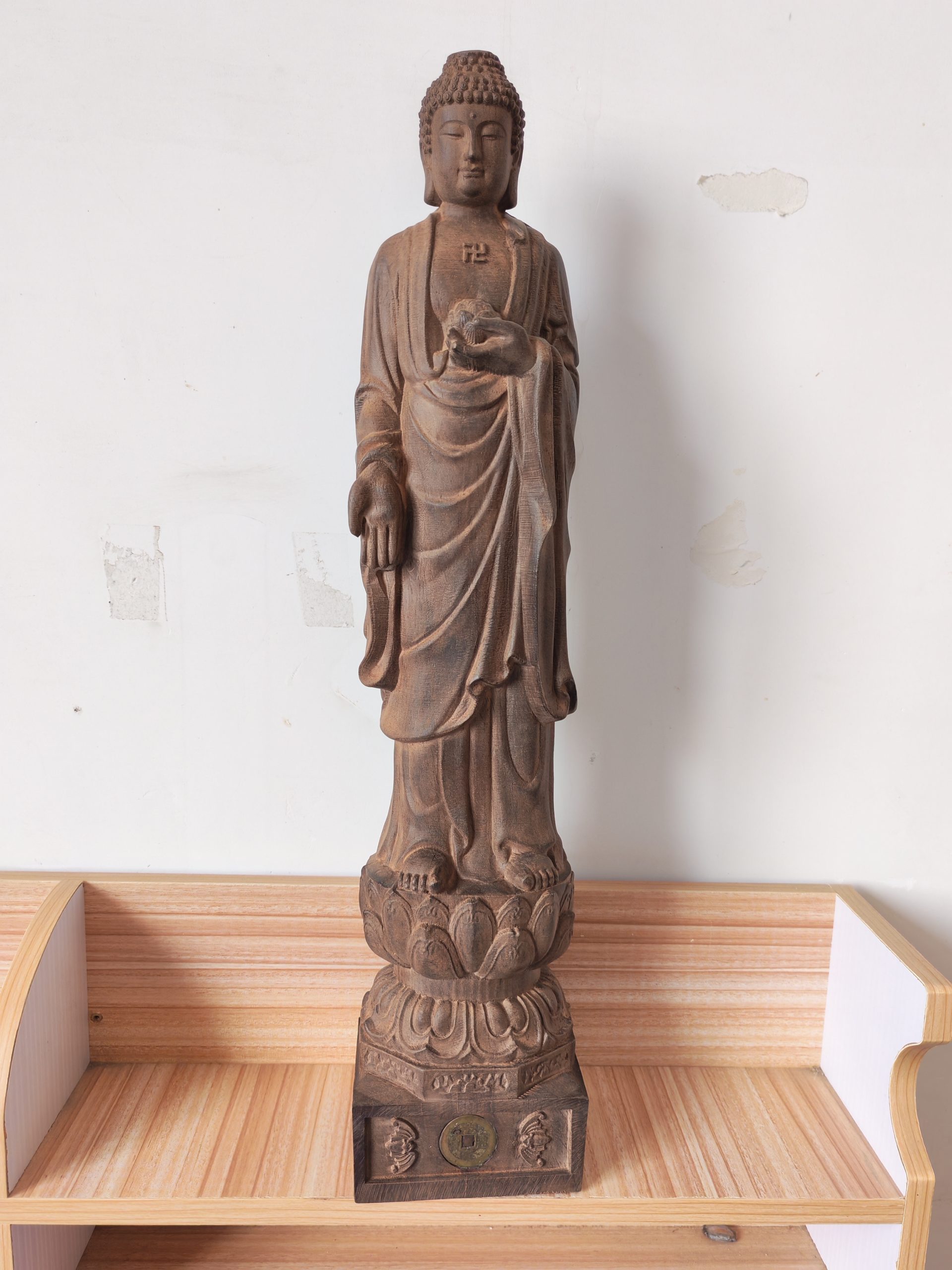 芽庄沉香木《佛像镶嵌乾隆通宝》-嘉城艺术交易平台