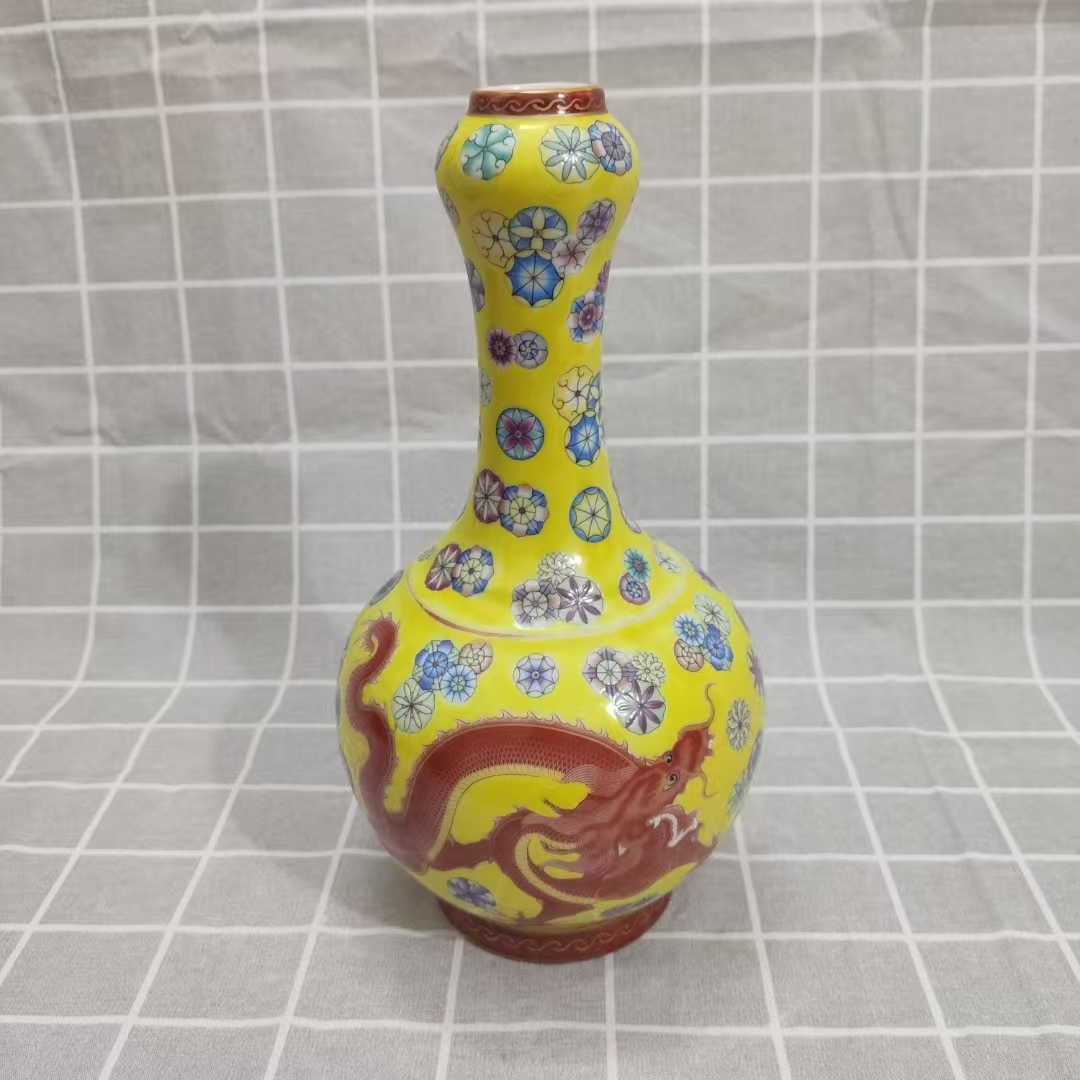 雍正年制《黄地粉彩皮球花矾红描金龙纹蒜头瓶》-嘉城艺术交易平台