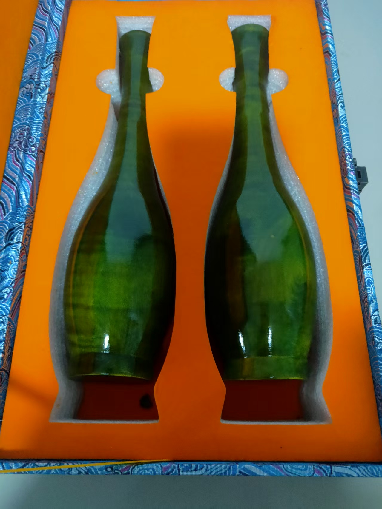 金丝楠《玉净瓶》-嘉城艺术交易平台