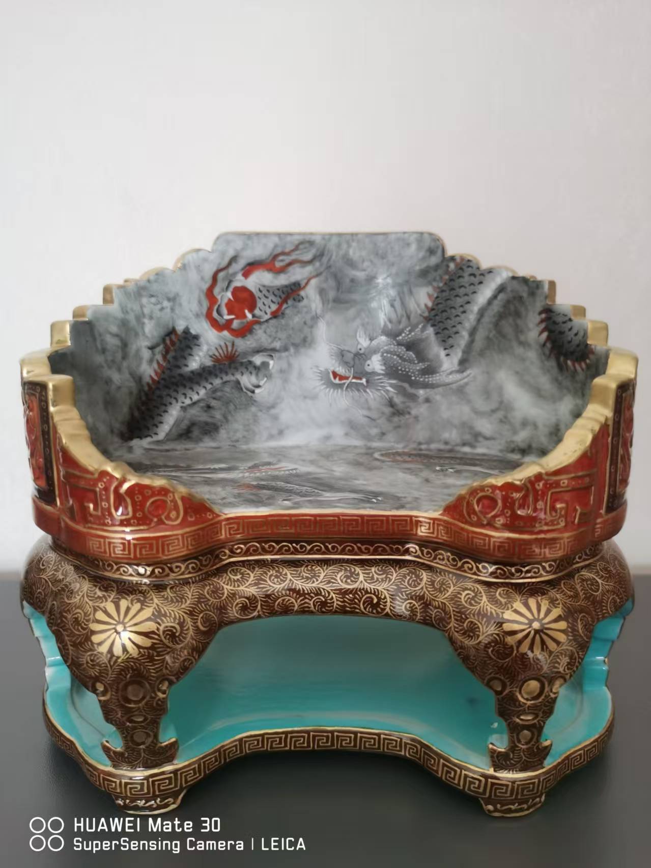 乾隆年制《珐琅彩描金满工龙纹宝座》-嘉城艺术交易平台