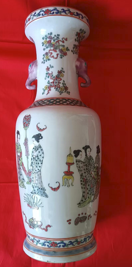 雍正年制《粉彩仕女纹象耳盘口瓶》-嘉城艺术交易平台