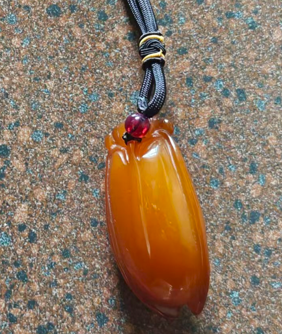 黄龙玉《一鸣惊人》吊坠