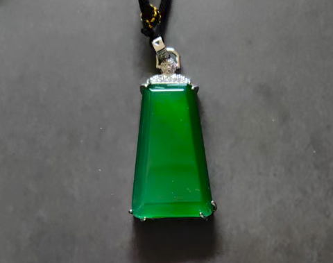 玉髓《吊坠》-嘉城艺术交易平台