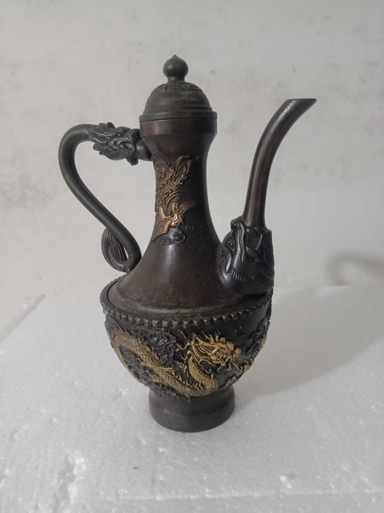 乾隆年制《风魔龙纹铜酒壶》-嘉城艺术交易平台