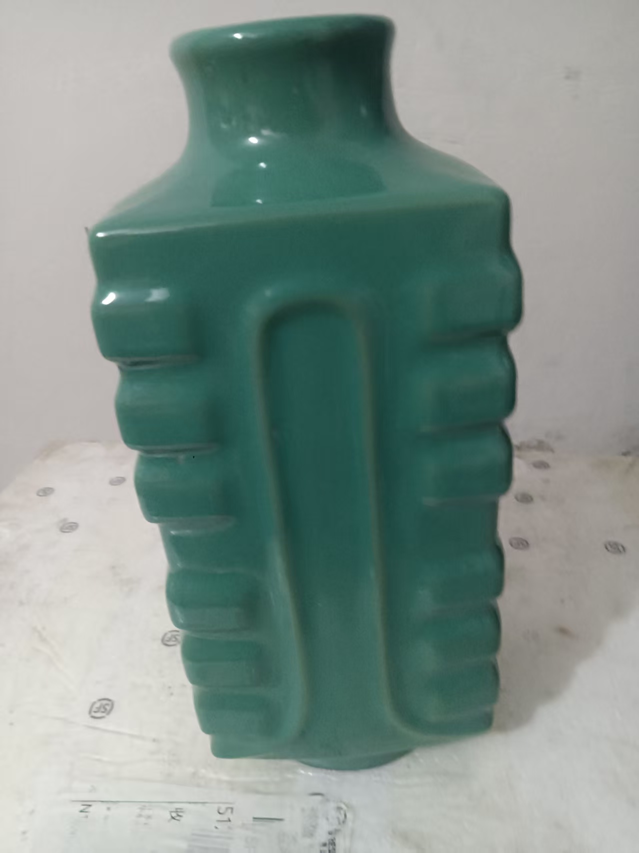 宋徽宗御制《哥窑釉四方琮式瓶》-嘉城艺术交易平台