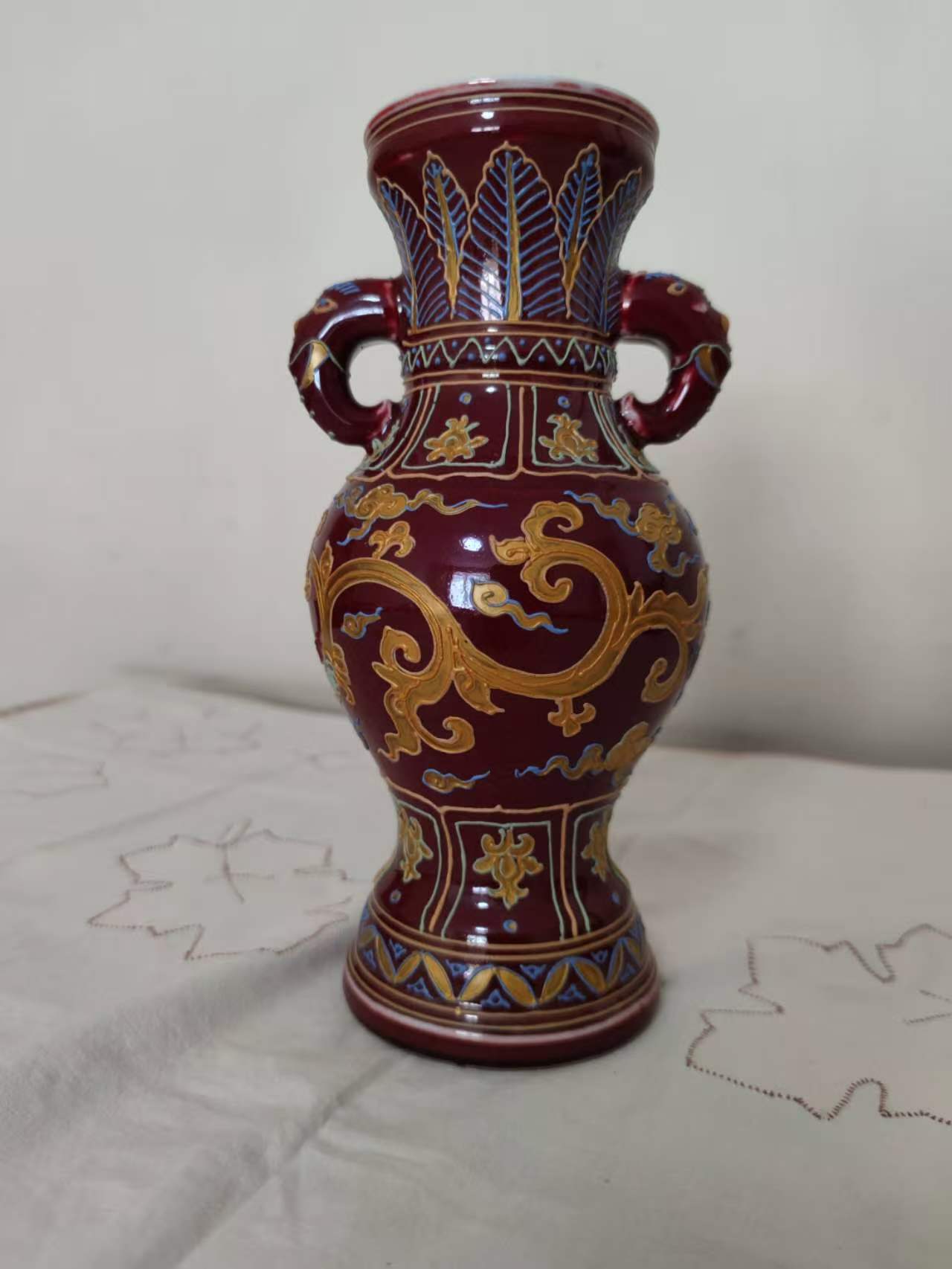 清代《酱紫釉描金夔龙纹象耳瓶》-嘉城艺术交易平台