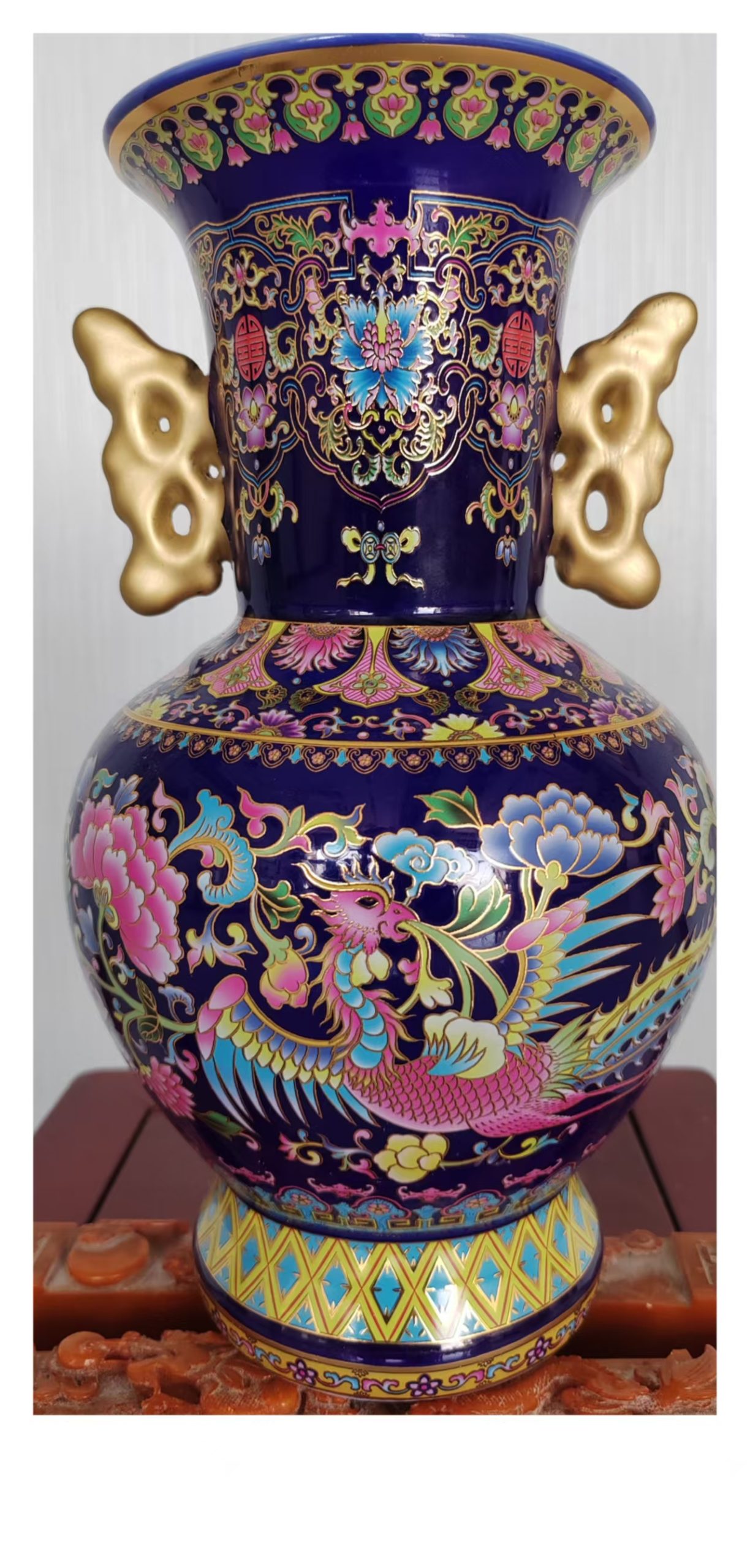 乾隆年制《祭蓝釉粉彩凤纹双耳赏瓶》-嘉城艺术交易平台