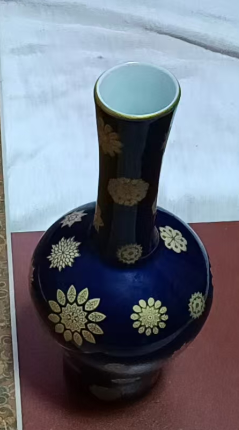 乾隆年制《霁蓝釉描金皮球纹天球瓶》-嘉城艺术交易平台