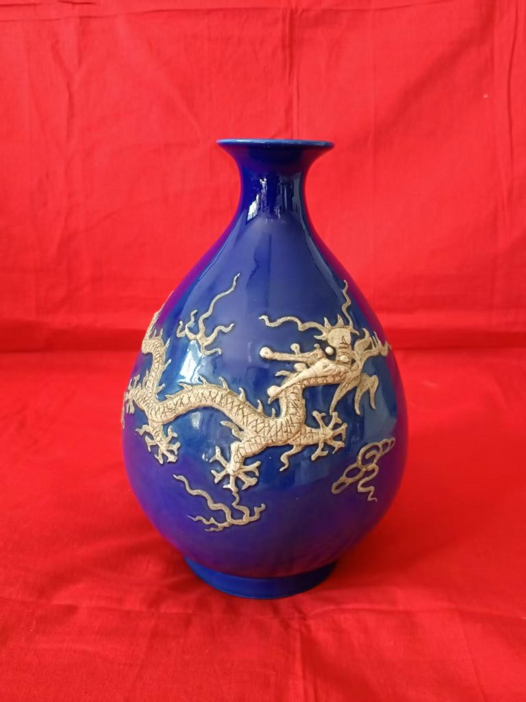 图片[1]-官窑《霁蓝釉玉壶春龙瓶》-嘉城艺术交易平台