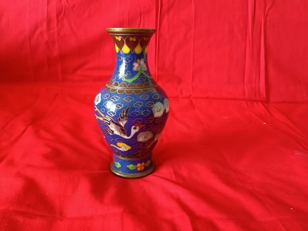 图片[2]-官窑《铜胎掐丝珐琅（景泰蓝）云鹤纹赏瓶》-嘉城艺术交易平台