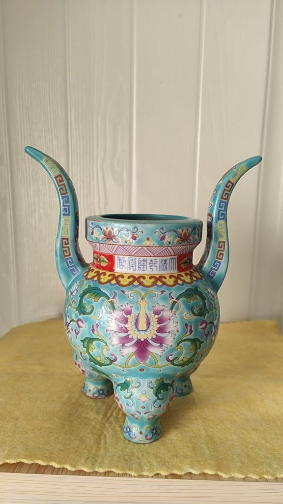 图片[1]-乾隆年制《松石绿釉珐琅彩三足香炉》-嘉城艺术交易平台