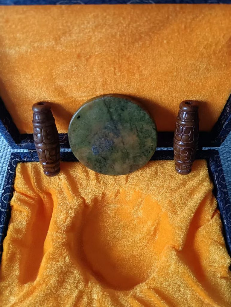 图片[2]-玉璧-嘉城艺术交易平台