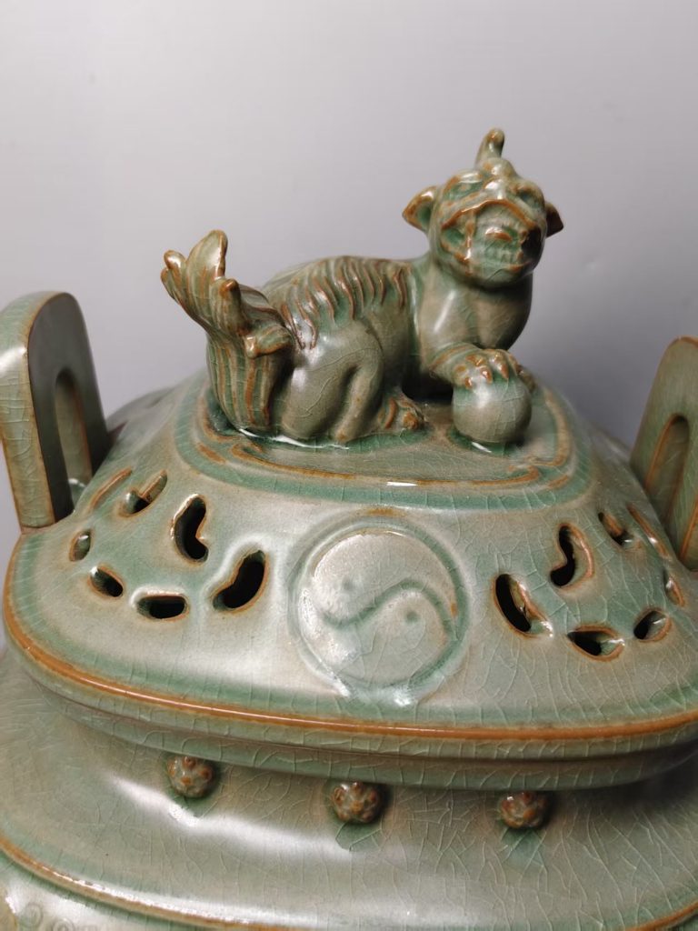 图片[1]-宋溪口官窑《三足双耳香薰》-嘉城艺术交易平台