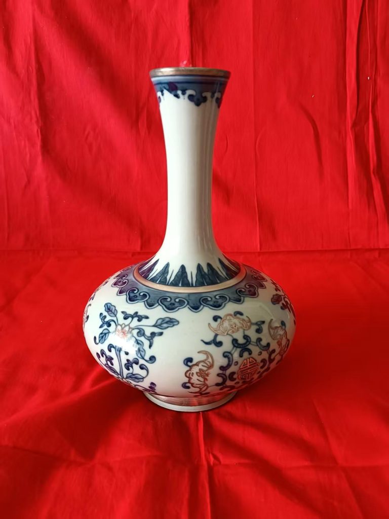 图片[1]-康熙年制《青花描金福寿纹长颈胆瓶》-嘉城艺术交易平台