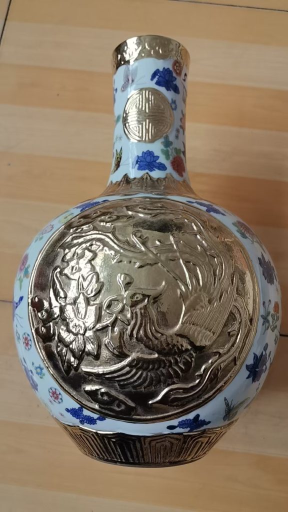 图片[3]-乾隆年制《粉彩描金浮雕龙凤纹天球瓶》-嘉城艺术交易平台