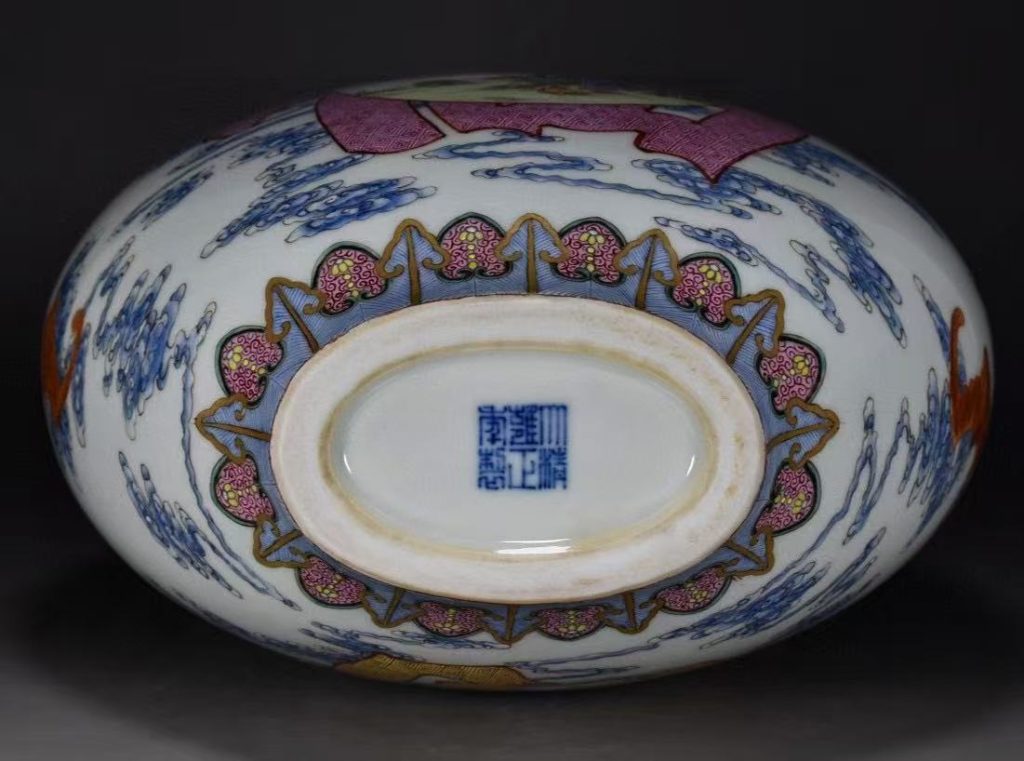 图片[2]-雍正年制《珐琅彩宝莲花福寿康宁抱月瓶》-嘉城艺术交易平台