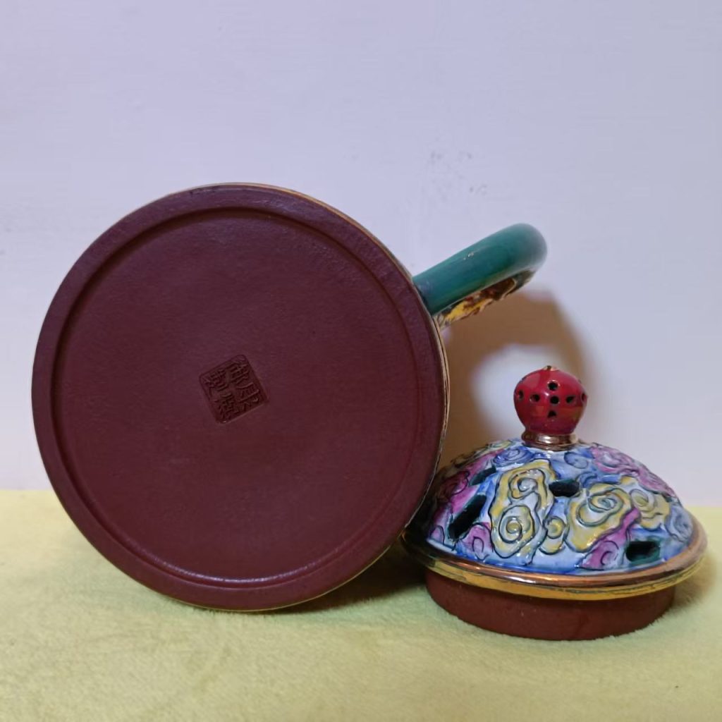 图片[2]-康熙年制《珐琅彩描金浮雕龙纹壶》-嘉城艺术交易平台