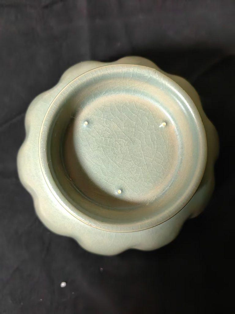 图片[2]-越窑《秘色瓷莲花式温碗》-嘉城艺术交易平台